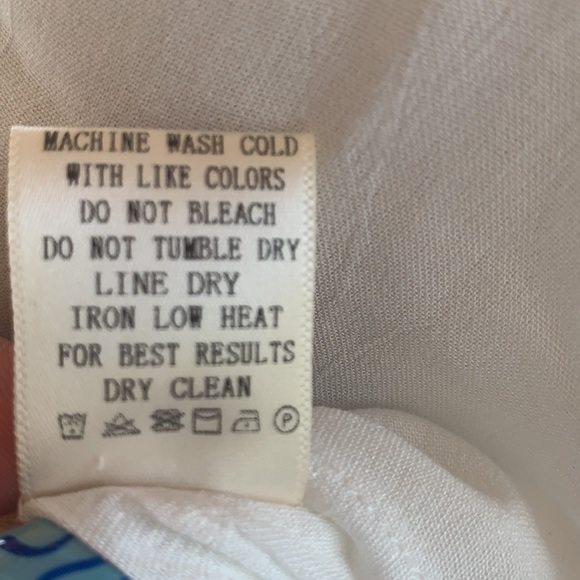 Love Riche White Long Bell Sleeve Oversized V-neck Tie Top NWT - Picture 14 of 14